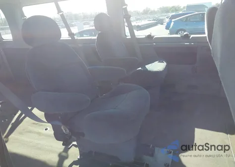 2003 Ford E-350 Super Duty Xl/Xlt z USA, uszkodzony, nr VIN 1FBSS31L53HA86882